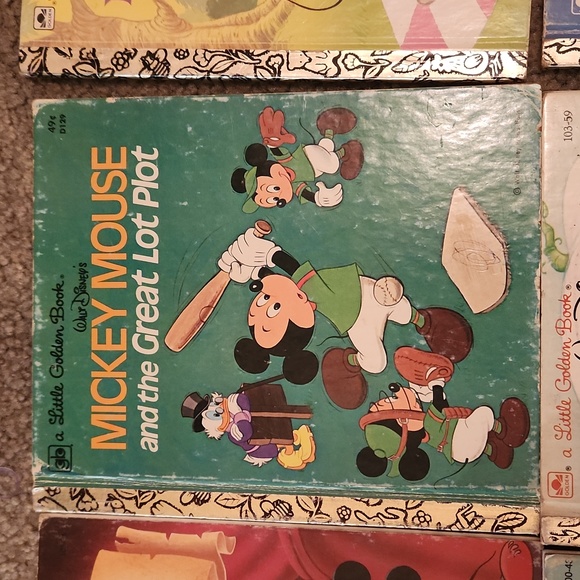Lot of vintage Mickey Mouse golden books 7 total - Picture 7 of 9